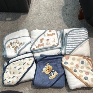 Adorable Baby Hooded Towels Set